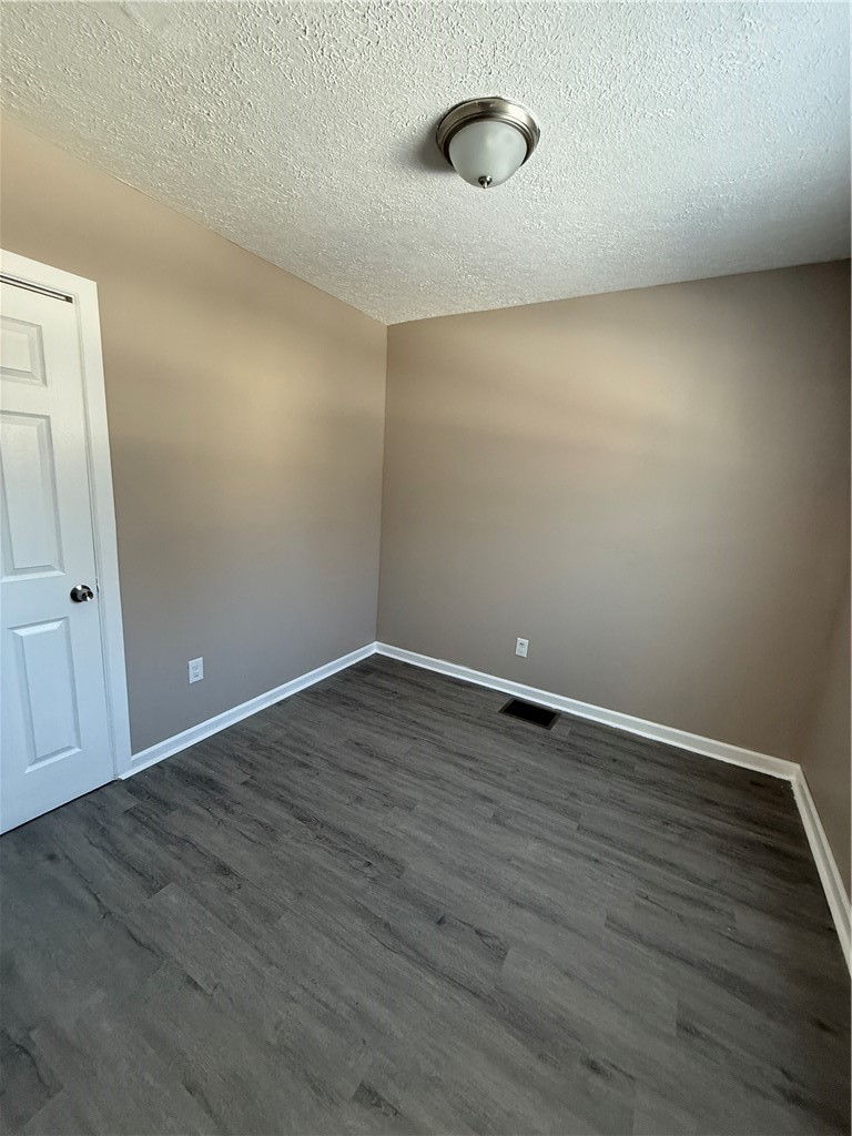 195 5th Street Rochester, NY 14605 - Photo 4 of 15