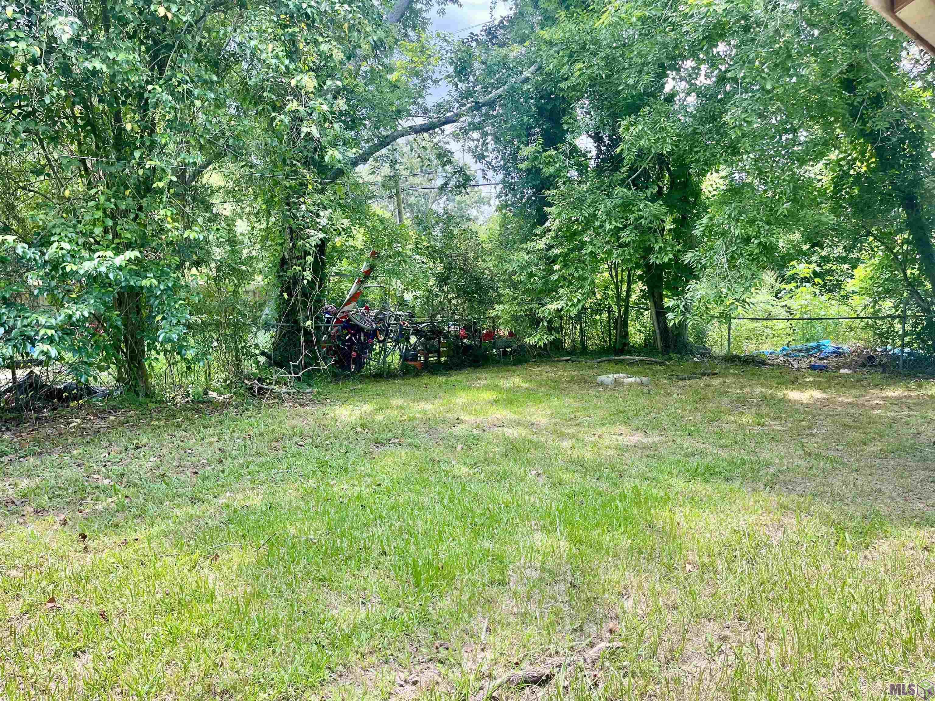 5851 Denova Street Baton Rouge, LA 70812 - Photo 2 of 11