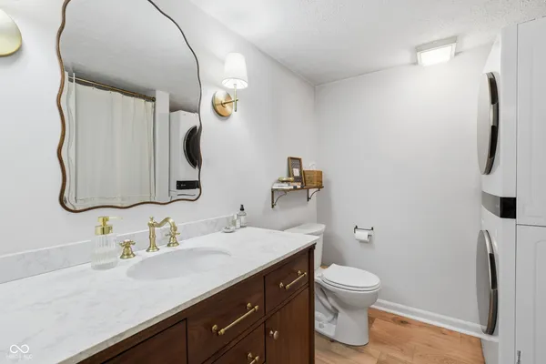 $179,000 | 1304 North Alabama Street, Unit D, Indianapolis, IN 46202