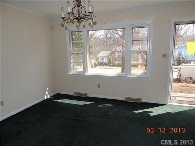 505 Newcastle Road Gastonia, NC 28052 - Photo 4 of 11 Gallery Image 4