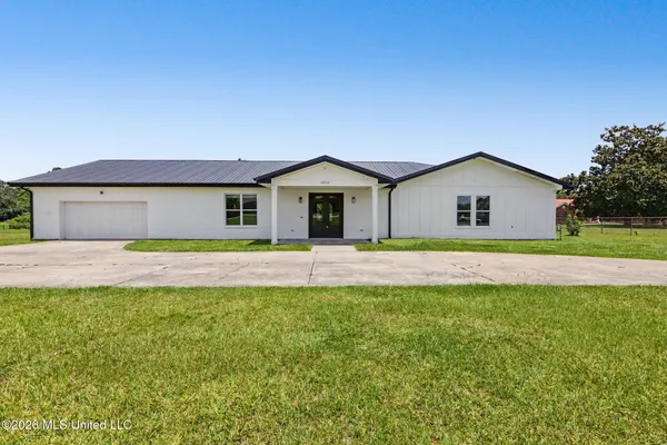 $2,800 | 15216 Shriners Boulevard, Biloxi, MS 39532