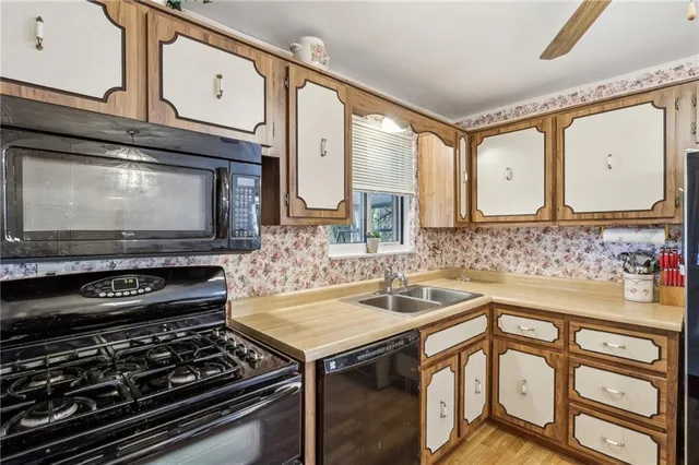 $259,900 | 563 Meadowvale Drive, Cheswick, PA 15024