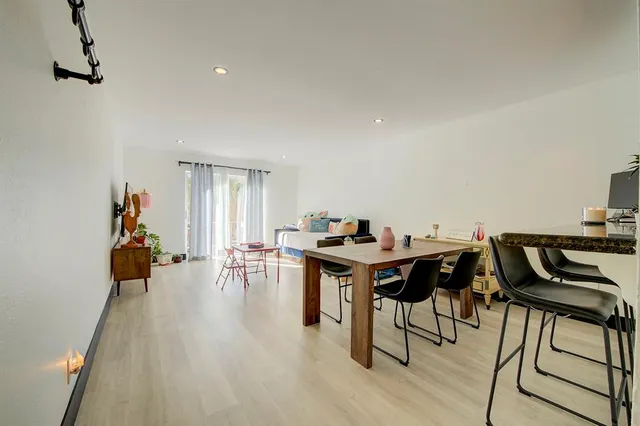 $215,000 | 18111 Northwest 68th Avenue, Unit I210, Hialeah, FL 33015