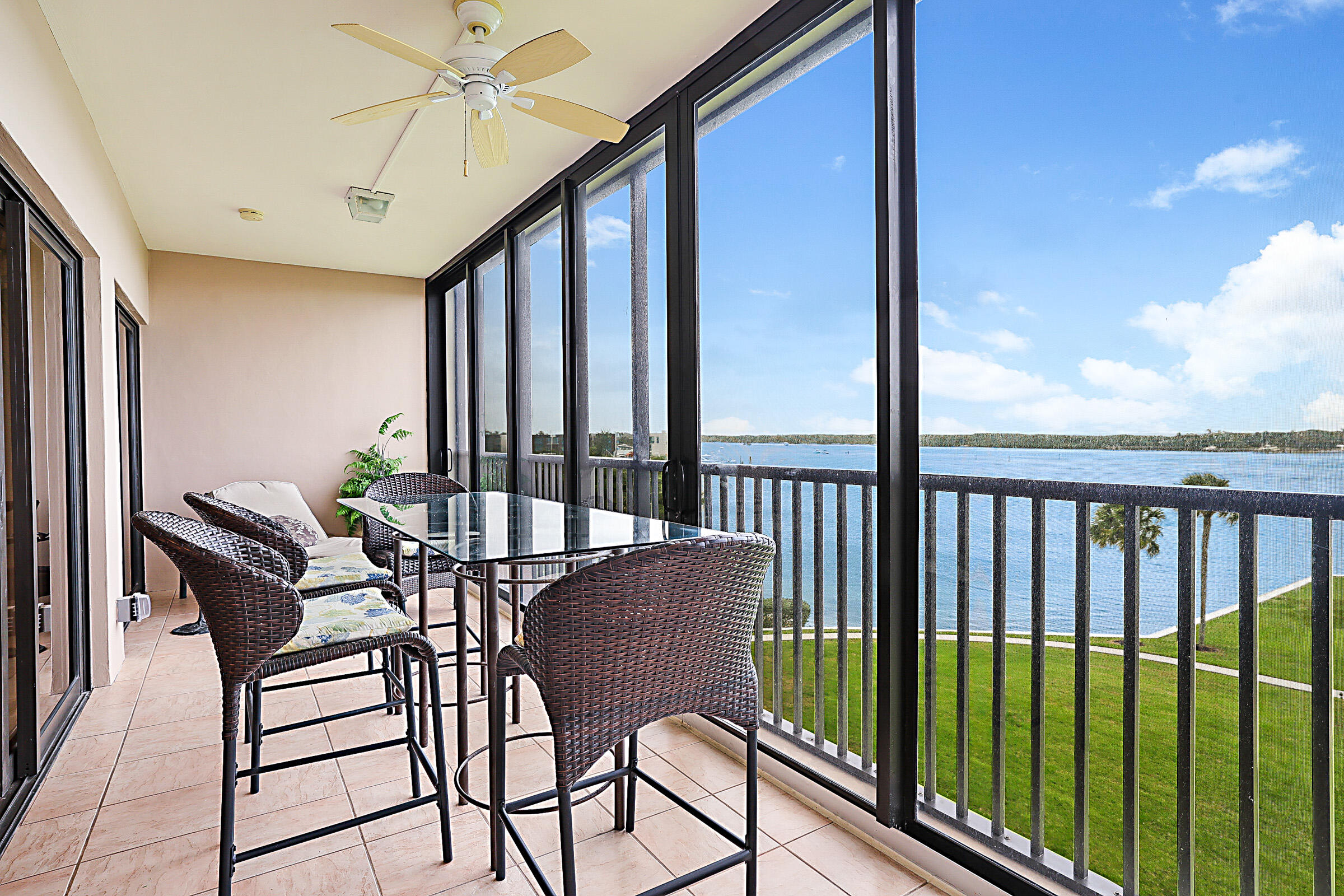 300 Intracoastal Place, Unit 404 Jupiter, FL 33469 - Photo 29 of 43 300 Intracoastal Place Apt 404-25