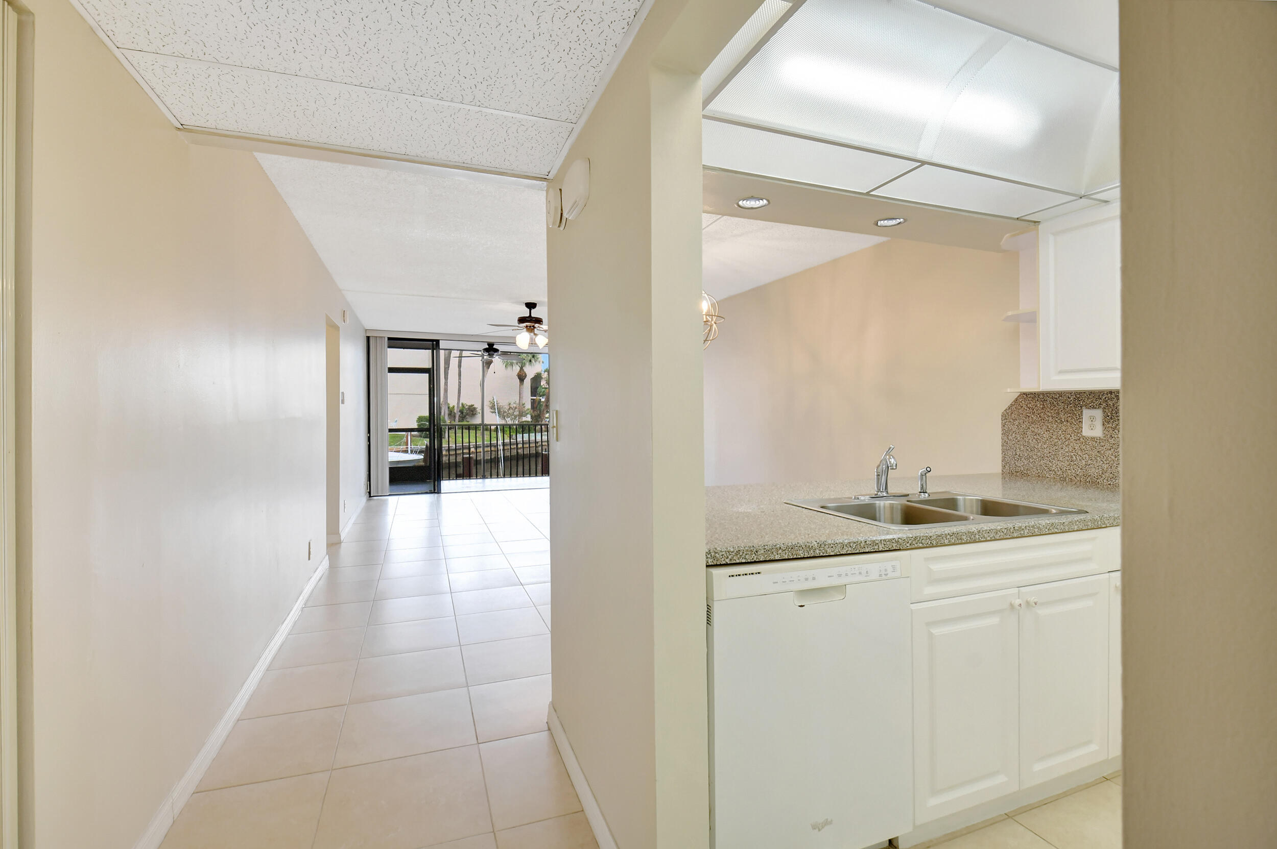 6 Royal Palm Way, Unit 106 Boca Raton, FL 33432 - Photo 7 of 57 22_dsc_7670