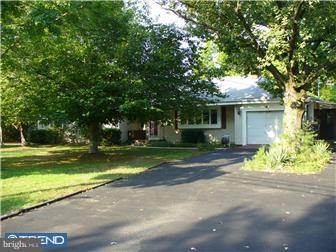 1619 Bridgeboro Road Edgewater Park, NJ 08010 - Photo 2 of 12