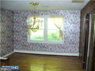 1619 Bridgeboro Road Edgewater Park, NJ 08010 - Photo 4 of 12