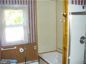 1619 Bridgeboro Road Edgewater Park, NJ 08010 - Photo 6 of 12