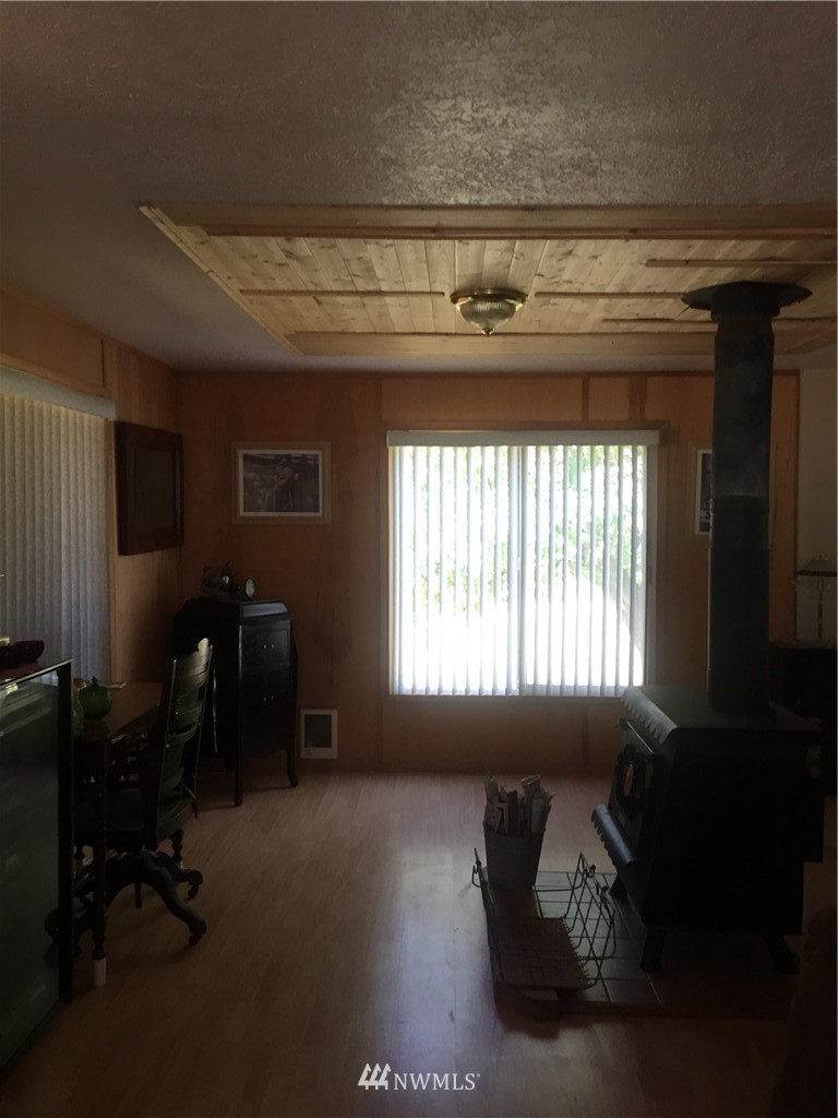 17 Risk Road Cathlamet, WA 98612 - Photo 8 of 16 Gallery Image 8