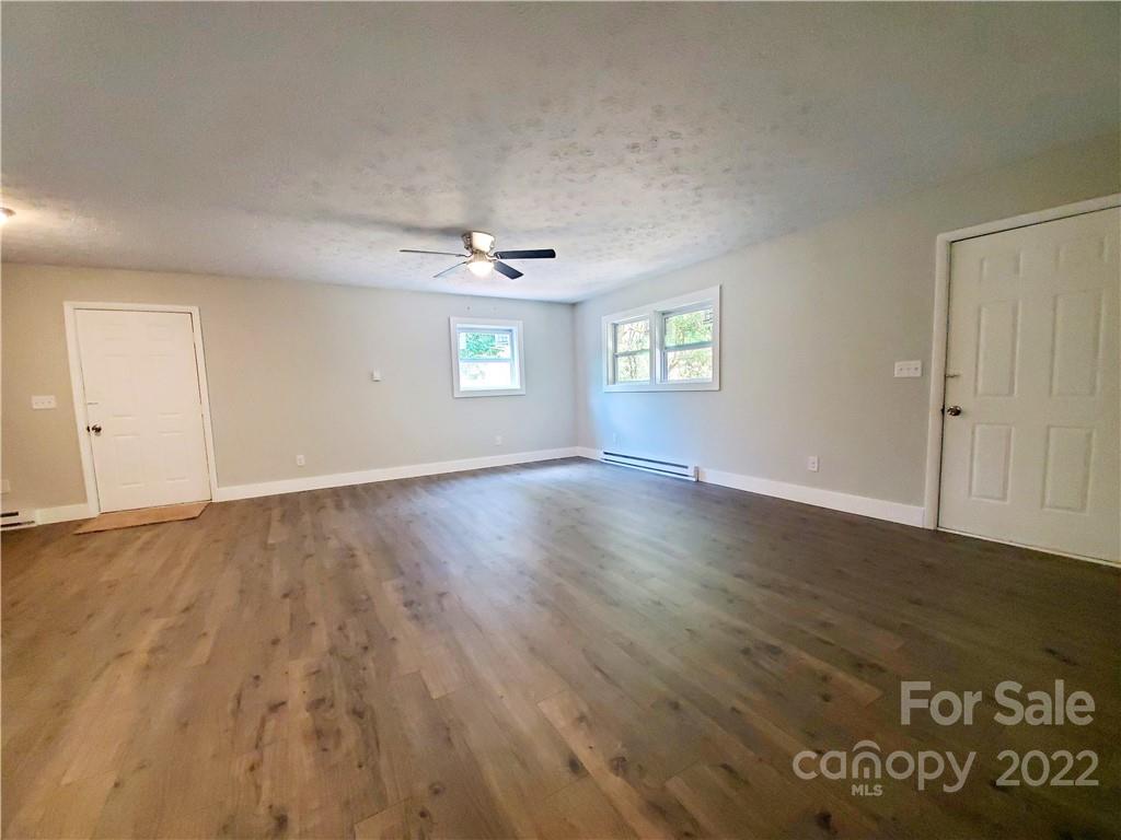 140 Miller Road Marshall, NC 28753 - Photo 6 of 25 Gallery Image 6
