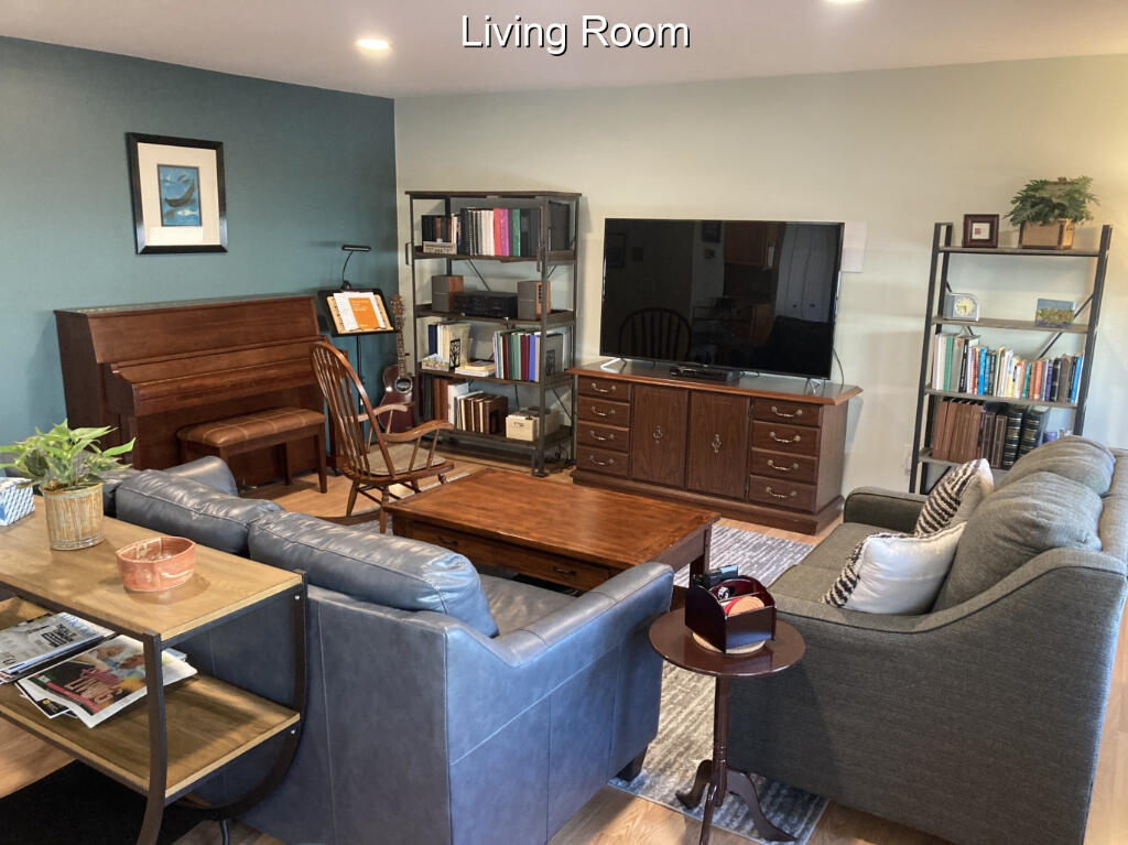 112 Franklin Street, Unit D5 Bangor, ME 04401 - Photo 10 of 25 09