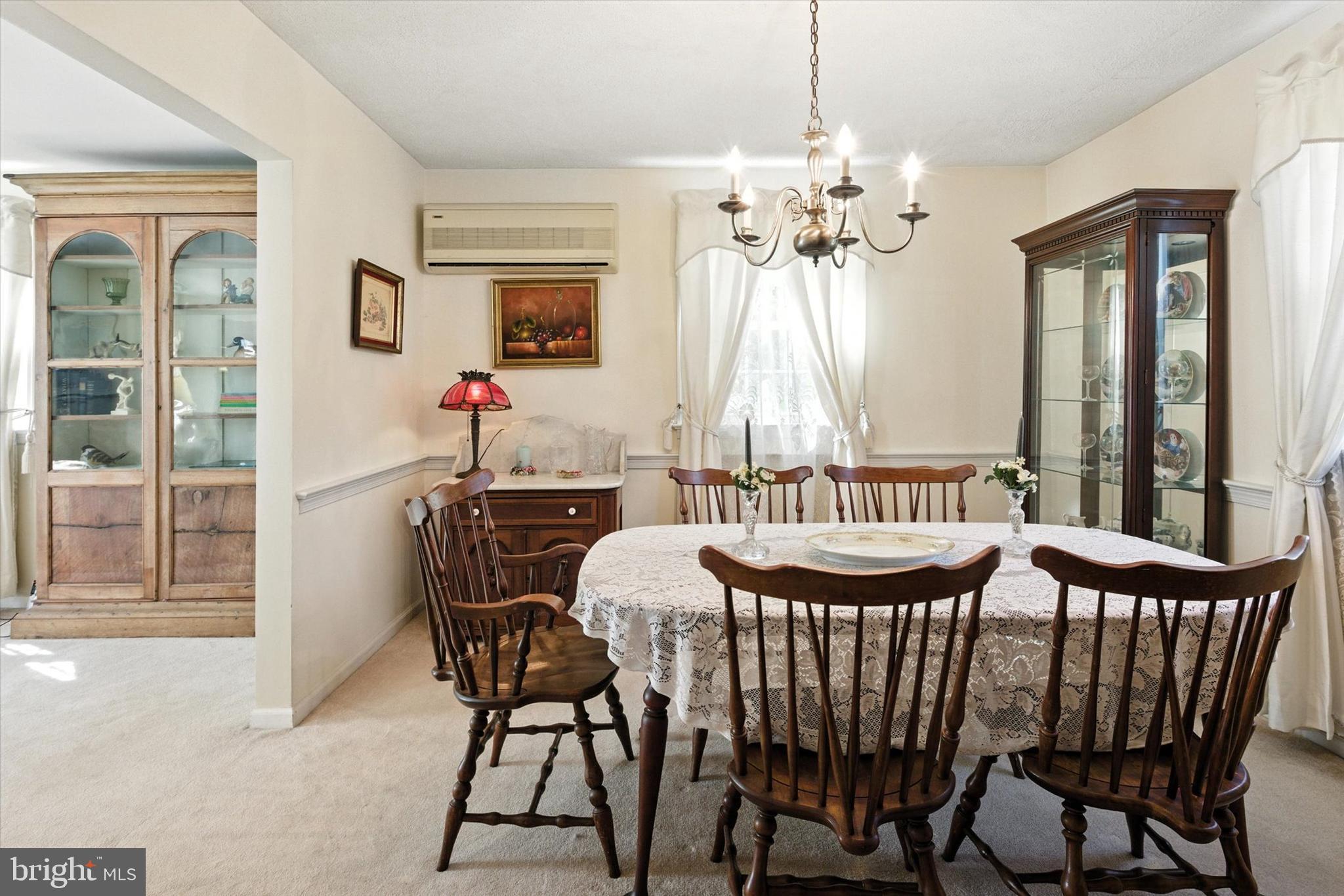 1337 Coldsprings Road Pottstown, PA 19465 - Photo 8 of 32 Dining room