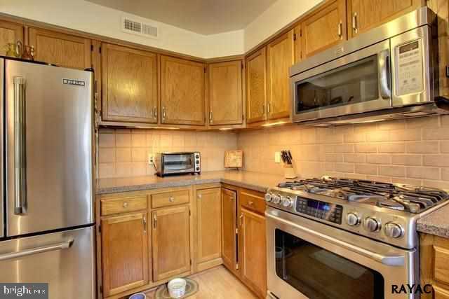 250 Greenleaf Road York, PA 17406 - Photo 10 of 32 Gallery Image 10