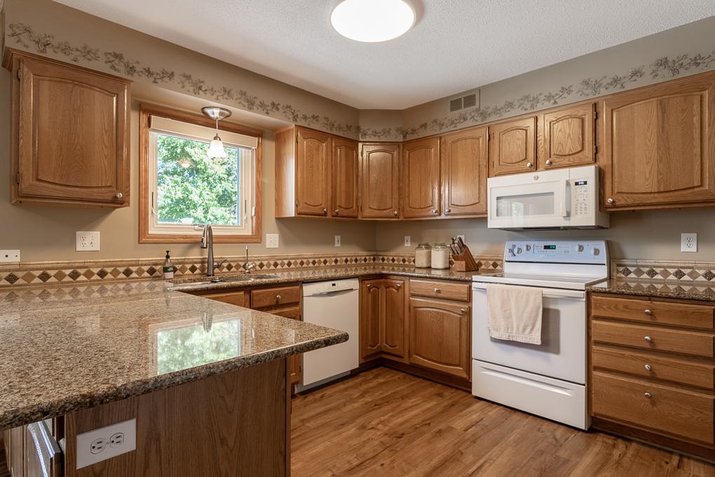 109 Creative Court Mankato, MN 56001 - Photo 13 of 46