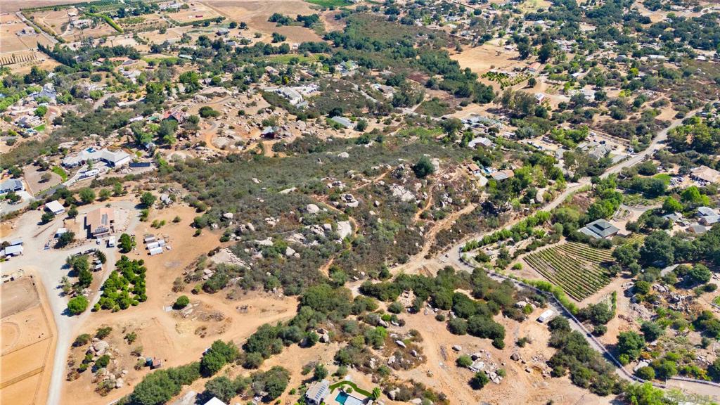 2 Chablis Road Ramona, CA 92065 - Photo 4 of 15 view of a city