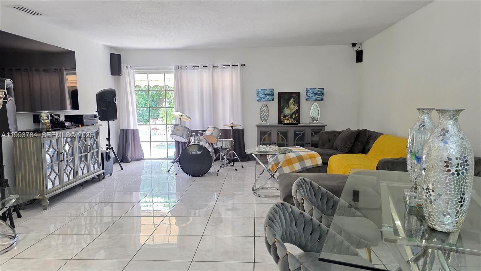 12320 Southwest 39th Street Miami, FL 33175 - Photo 4 of 41