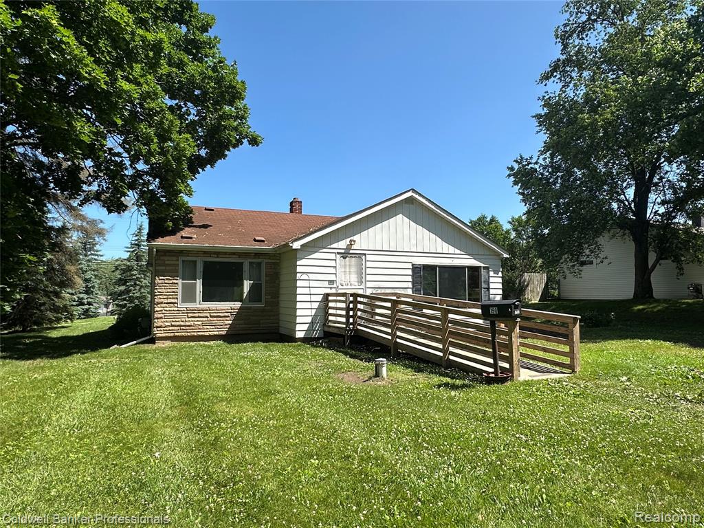 190 Davis Lake Road Lapeer, MI 48446 - Photo 1 of 18