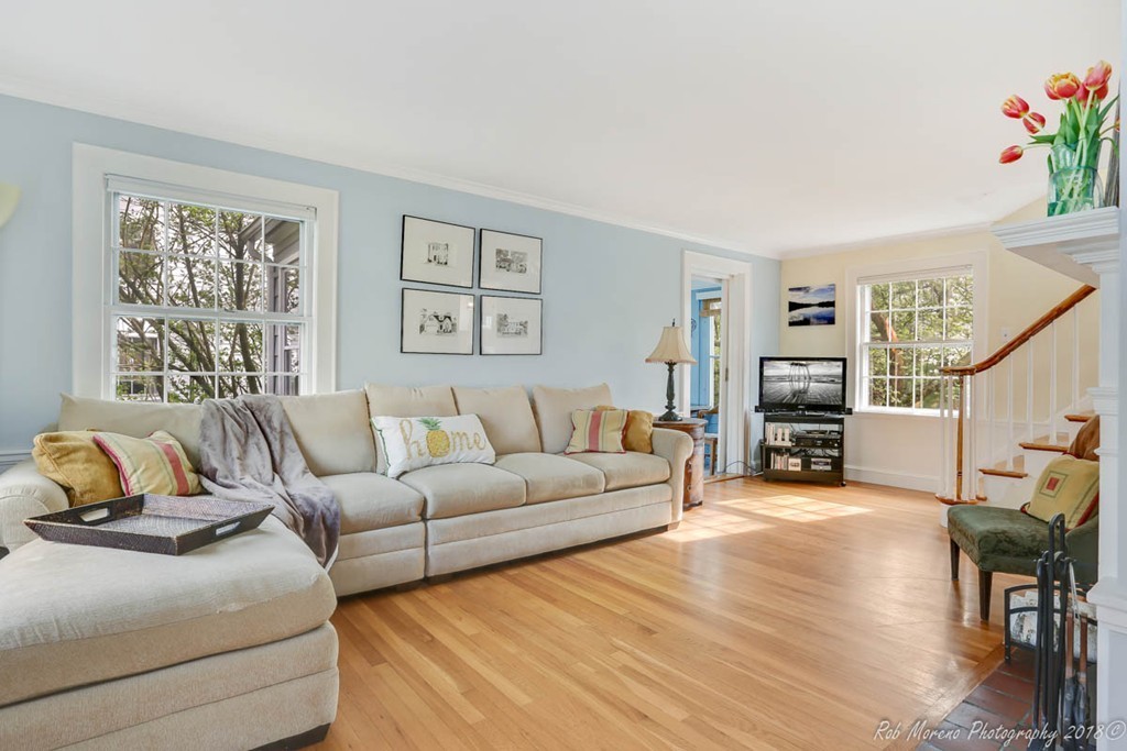 5 Stratford Road Andover, MA 01810 - Photo 3 of 18 Gallery Image 3