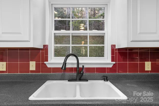 $670,000 | 166 Jay Bird Drive, Sylva, NC 28779