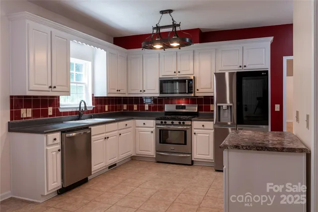 $670,000 | 166 Jay Bird Drive, Sylva, NC 28779