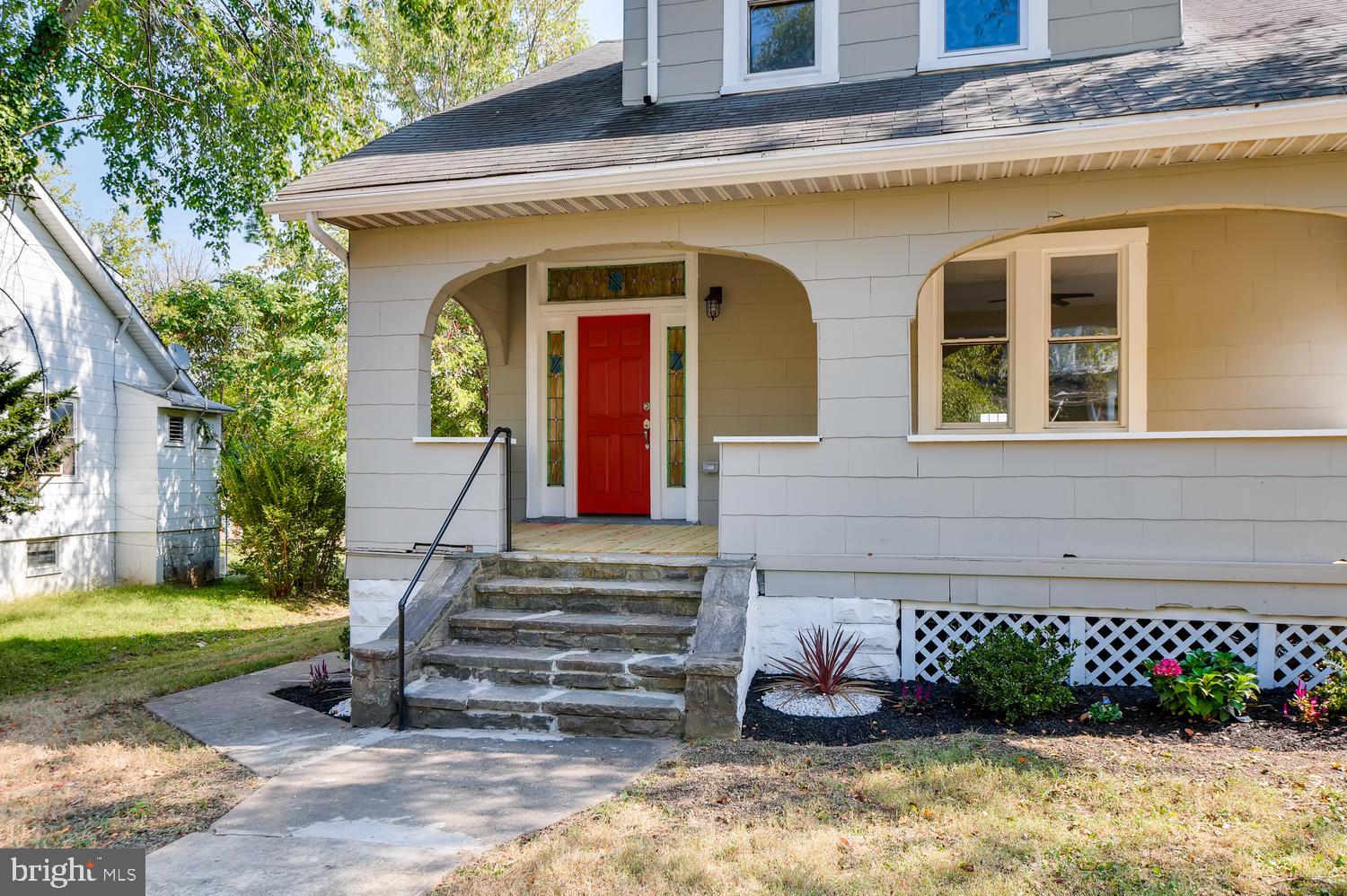 4026 Ridgecroft Road Baltimore, MD 21206 - Photo 2 of 33