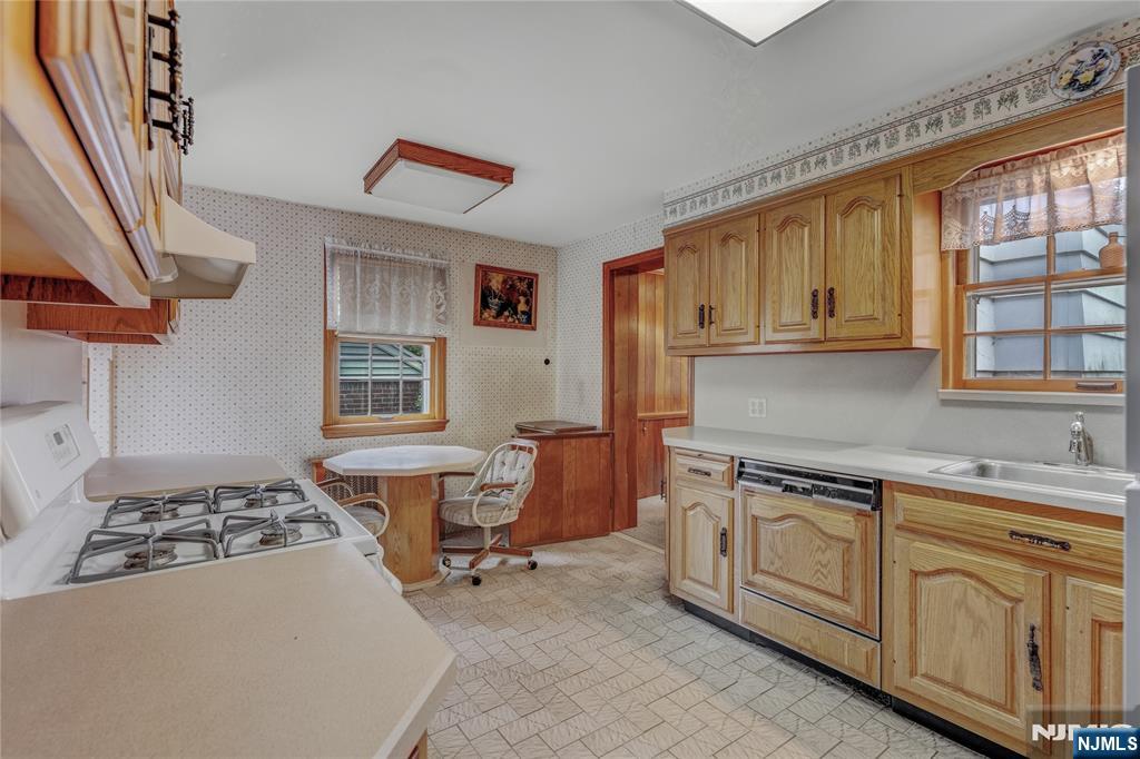 17-19 Berdan Avenue Fair Lawn, NJ 07410 - Photo 6 of 14