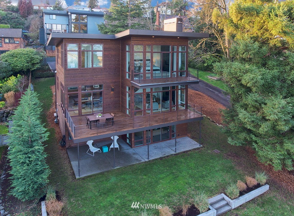 1501 Lake Washington Boulevard South Seattle, WA 98144 - Photo 4 of 24
