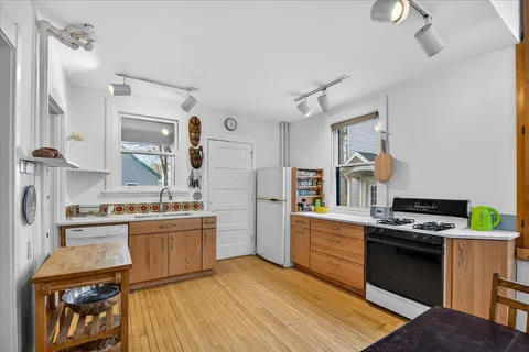 $899,000 | 2121 West Lawn Avenue, Madison, WI 53711