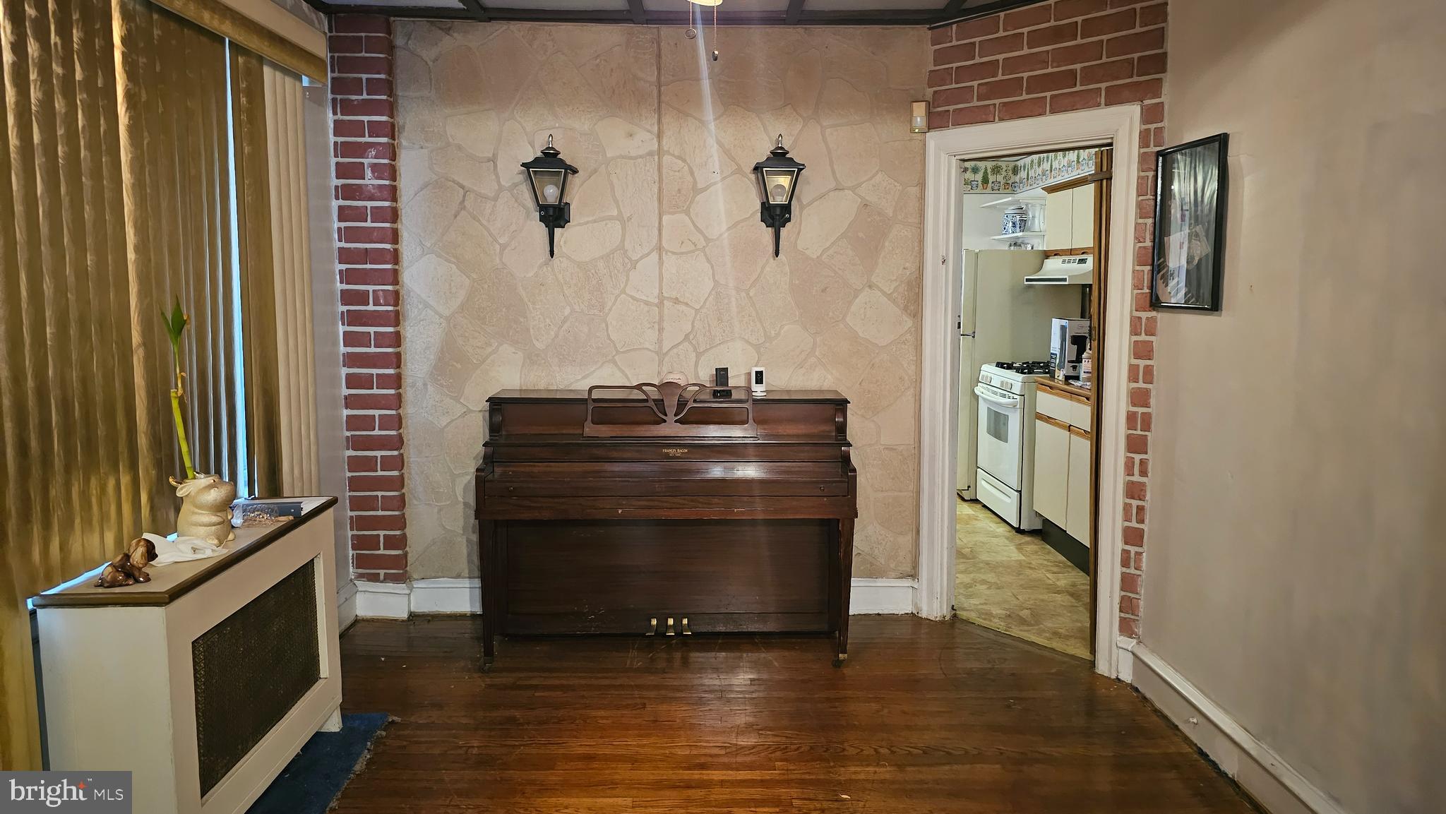141 Pleasant Street Philadelphia, PA 19119 - Photo 10 of 42