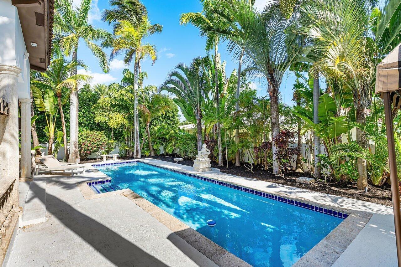 200 Northeast 2nd Street Boca Raton, FL 33432 - Photo 32 of 42 Pool