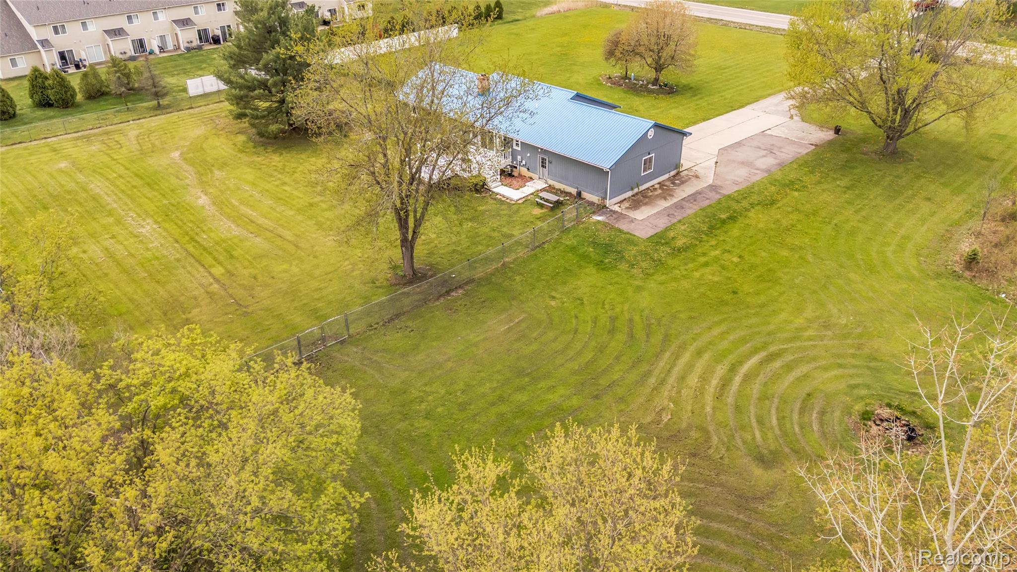 1081 South Gale Road Davison, MI 48423 - Photo 40 of 43