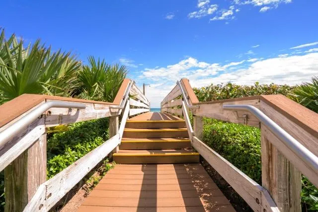 $6,500 | 9550 South Ocean Drive, Unit 2004, Jensen Beach, FL 34957