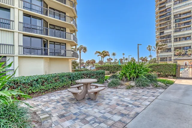 $6,500 | 9550 South Ocean Drive, Unit 2004, Jensen Beach, FL 34957