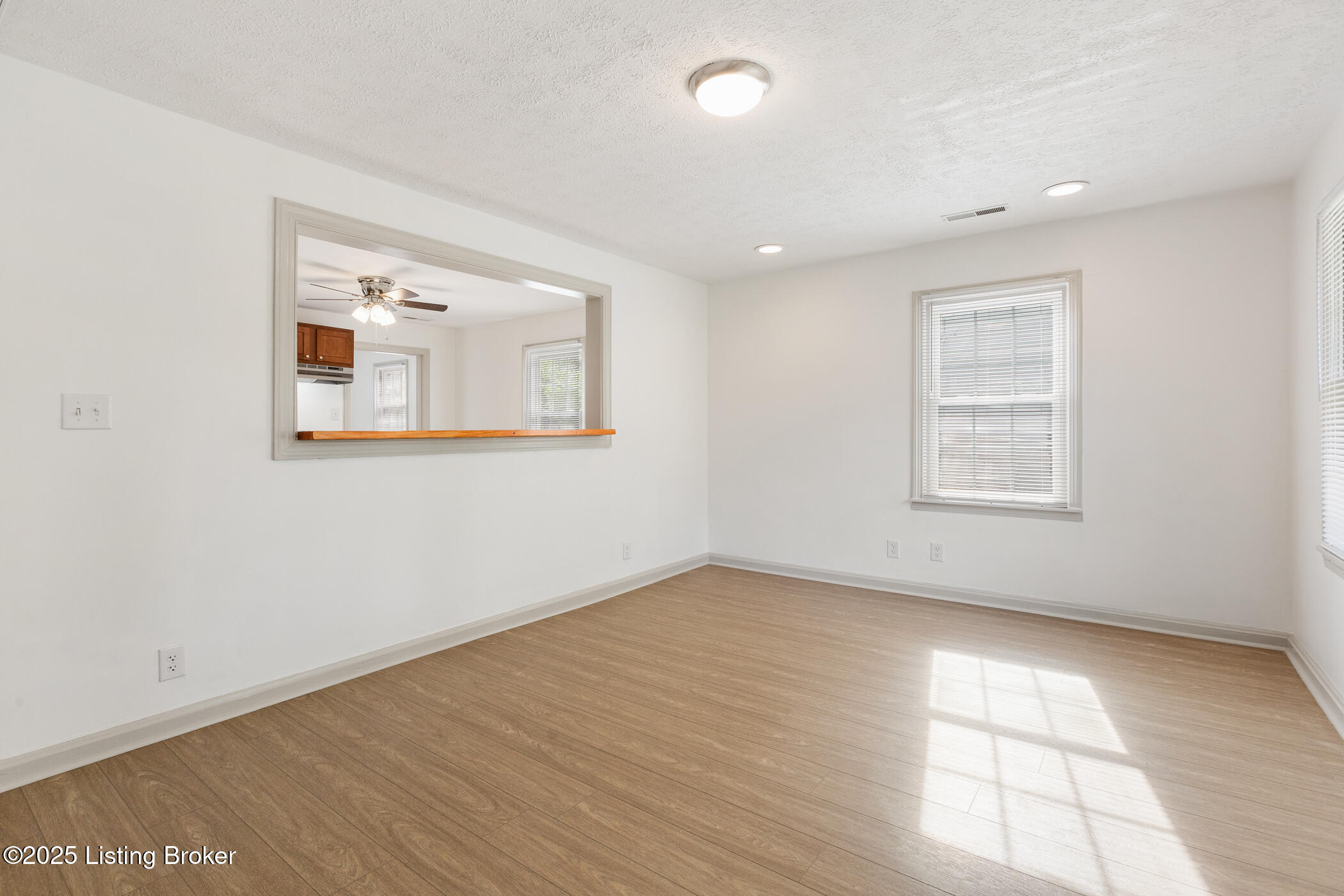 7802 Edna M Road Louisville, KY 40258 - Photo 5 of 35 14