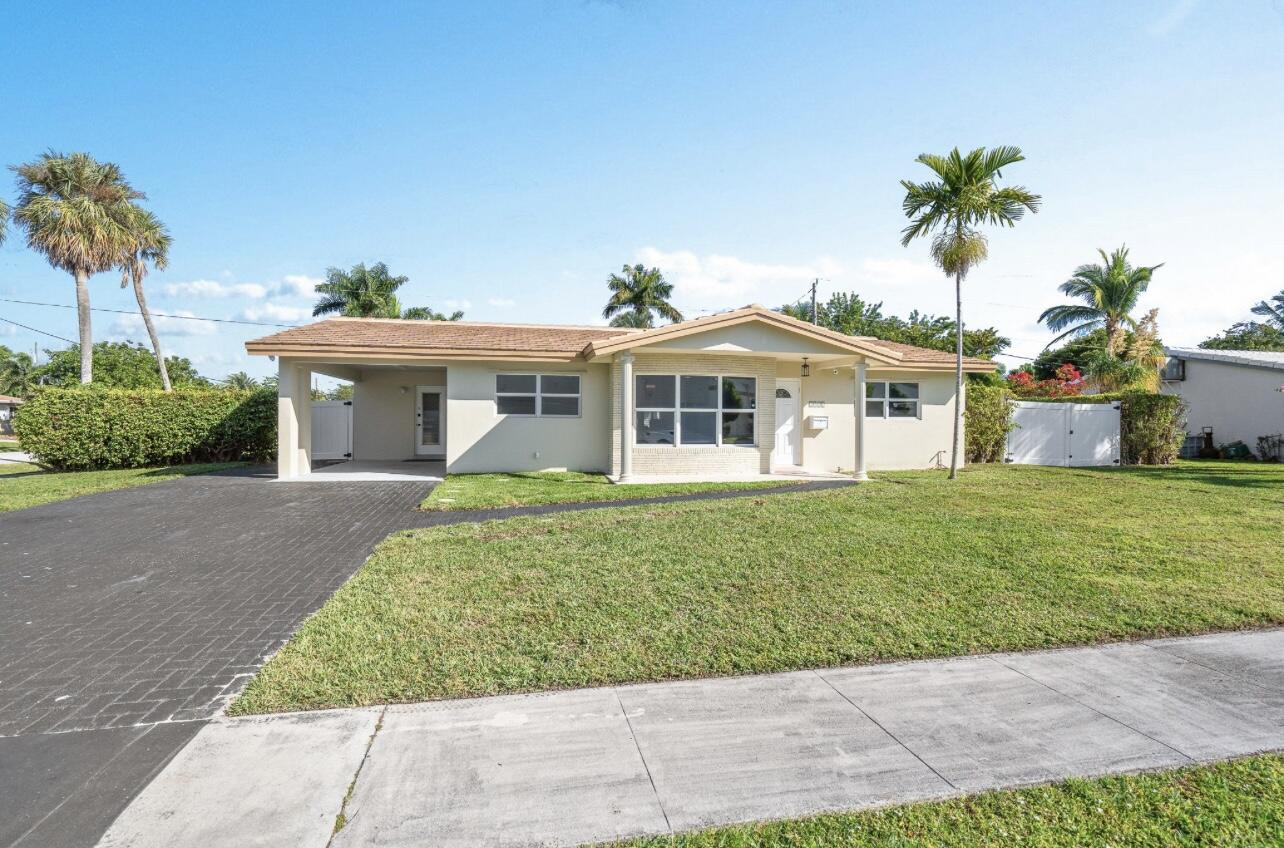 5040 Northeast 22nd Avenue Lighthouse Point, FL 33064 - Photo 6 of 32 IMG_5710