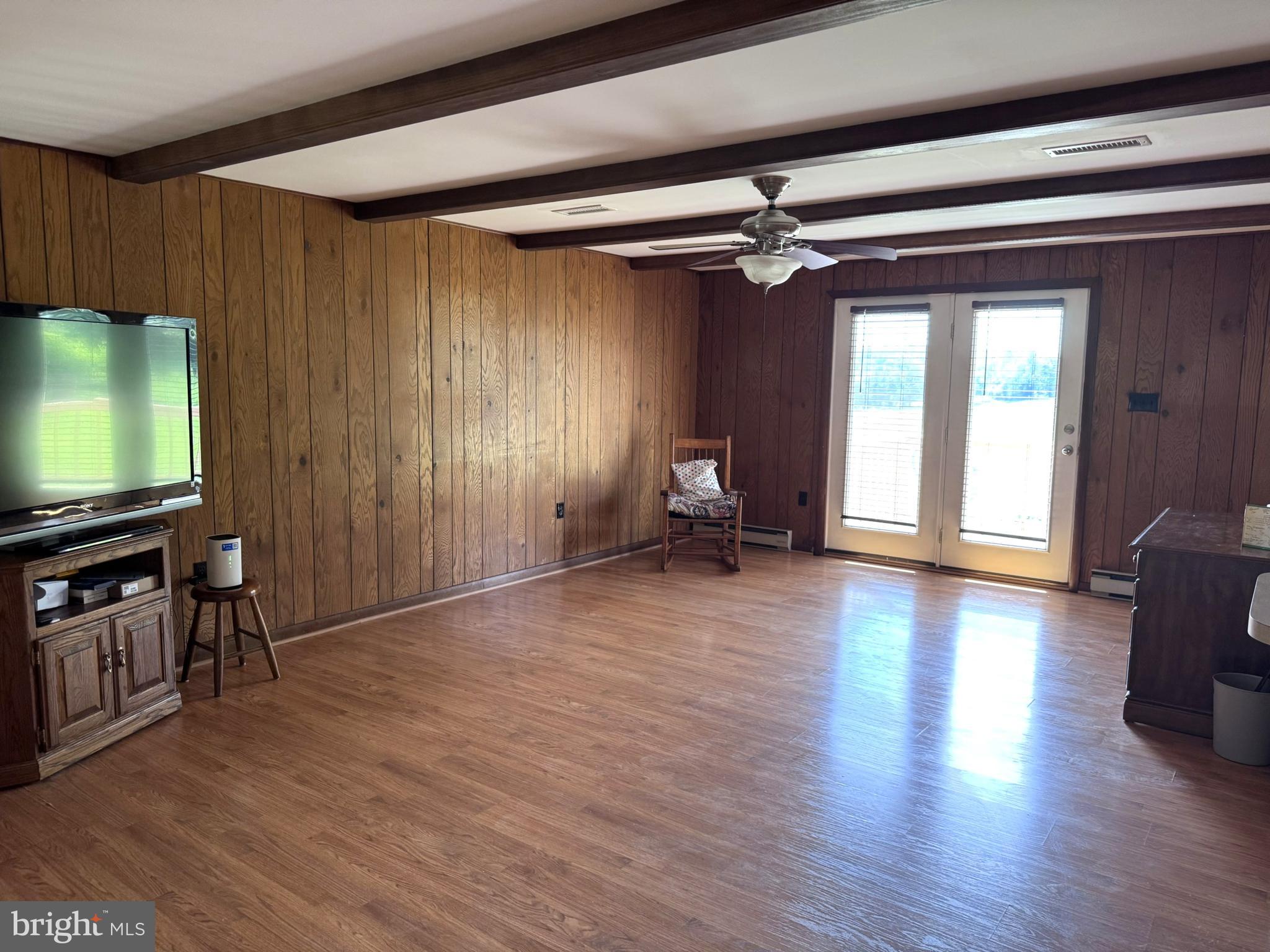 16560 Oak Shade Road Rixeyville, VA 22737 - Photo 16 of 29 COZY FAMILY ROOM