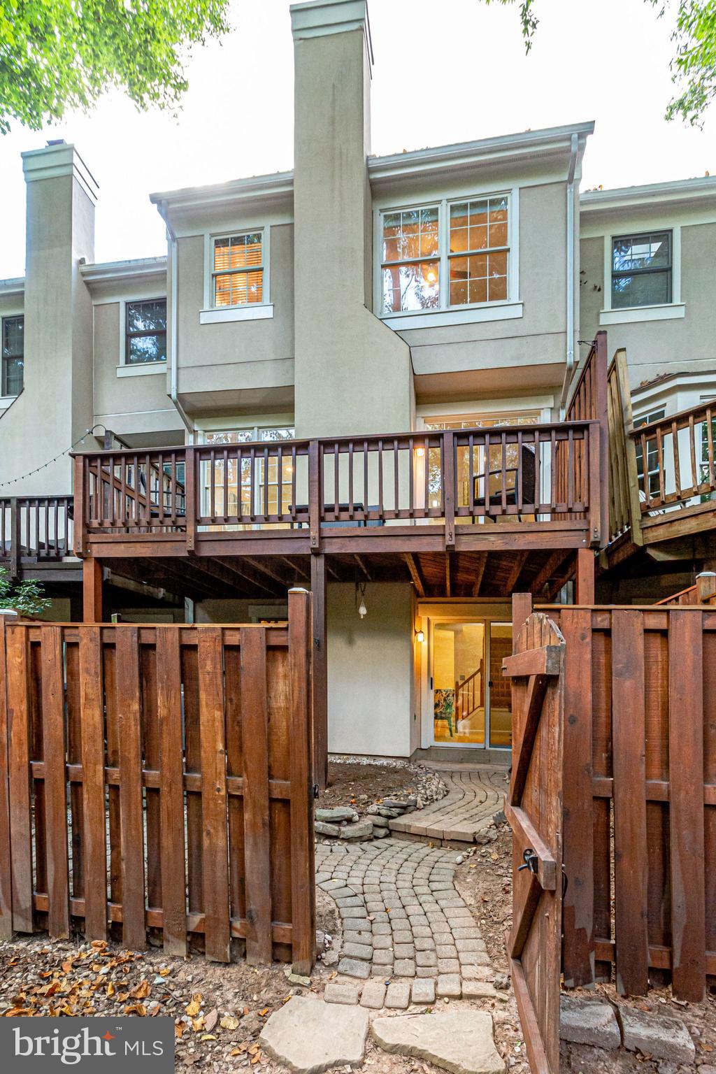 11290 Fairwind Way Reston, VA 20190 - Photo 27 of 30