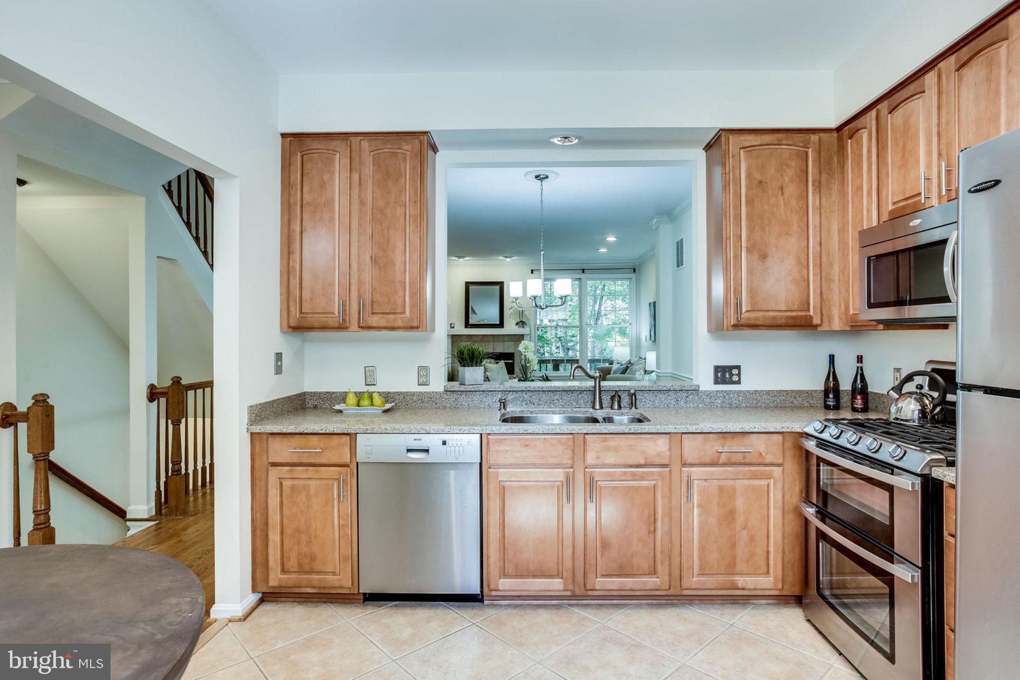 11290 Fairwind Way Reston, VA 20190 - Photo 6 of 30