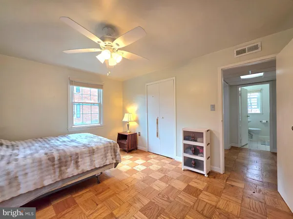 $2,075 | 6620 Boulevard View, Unit A1, Alexandria, VA 22307