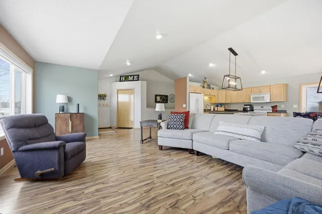 $415,000 | 1573 43rd Avenue South, Moorhead, MN 56560