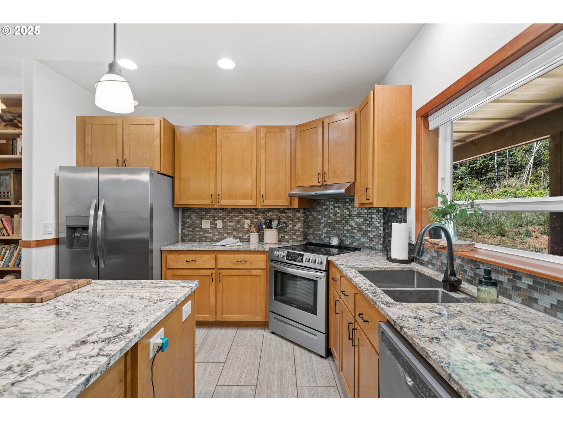 66020 Meissner Road Deer Island, OR 97054 - Photo 7 of 42