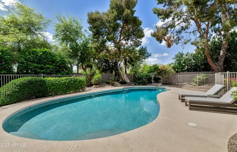 $2,750,000 | 9829 North 49th Place, Paradise Valley, AZ 85253