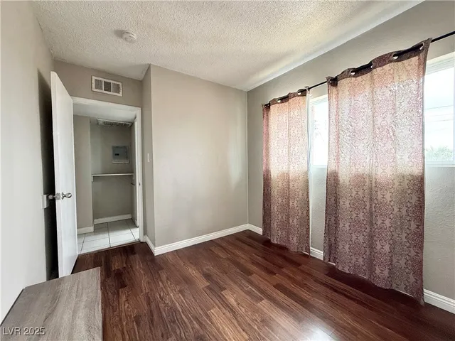 $1,200 | 390 North 13th Street, Unit 1, Las Vegas, NV 89101