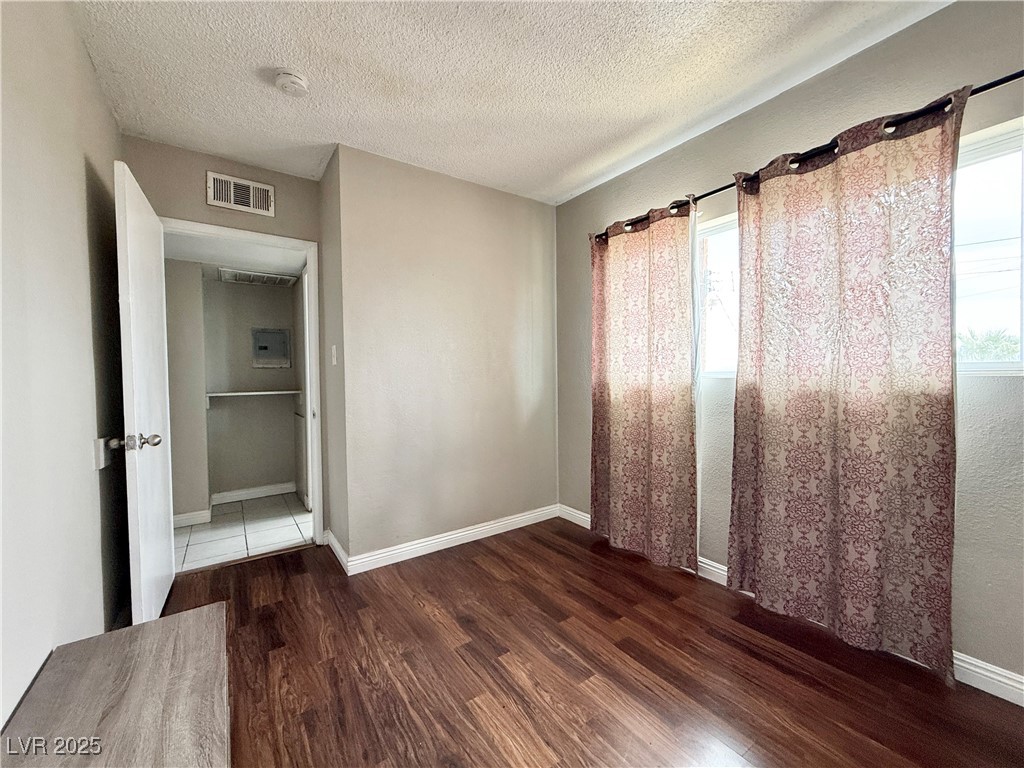 390 North 13th Street, Unit 1 Las Vegas, NV 89101 - Photo 5 of 9