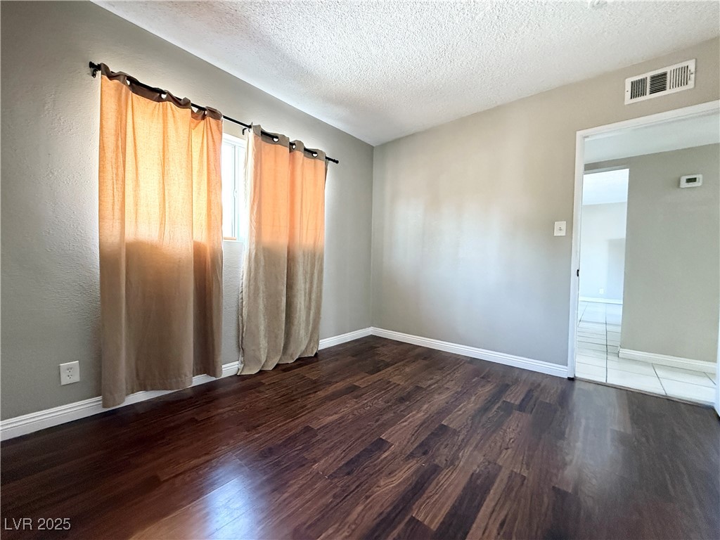 390 North 13th Street, Unit 1 Las Vegas, NV 89101 - Photo 7 of 9
