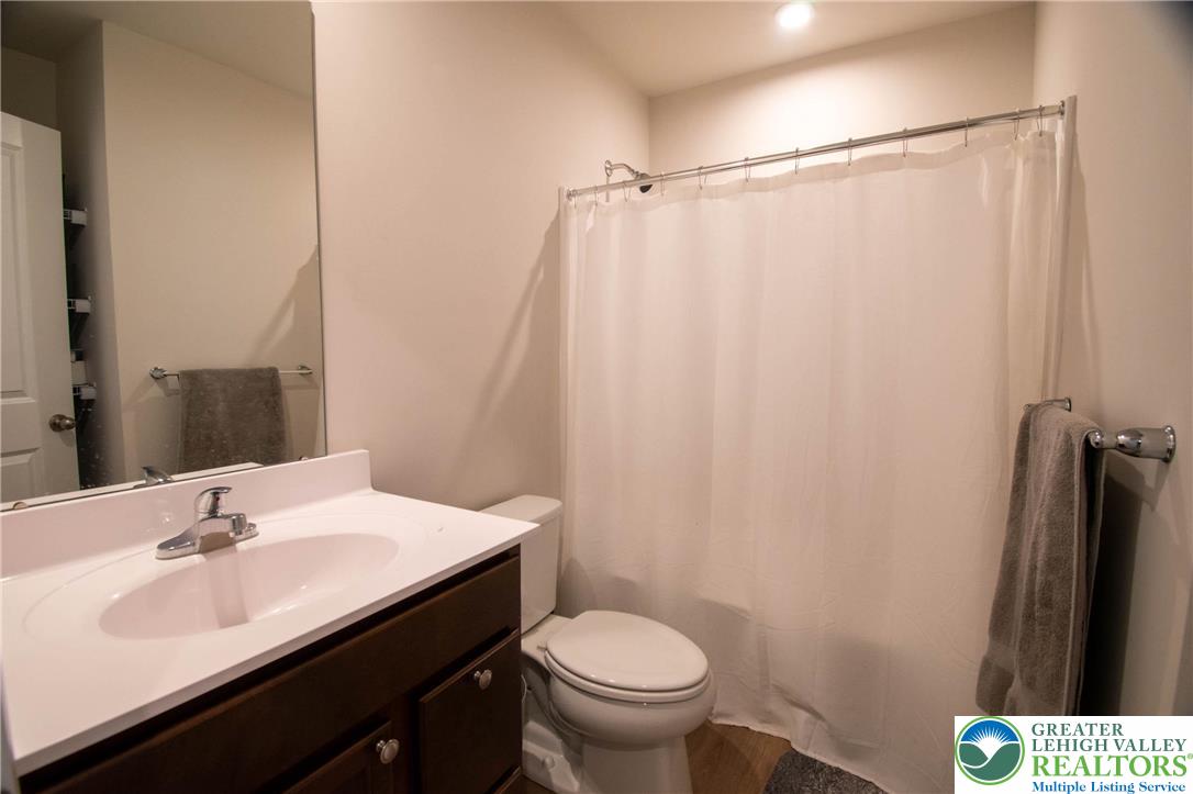 2118 Cross Country Road Northampton, PA 18067 - Photo 23 of 34