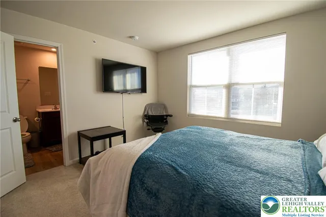 $340,000 | 2118 Cross Country Road, Northampton, PA 18067