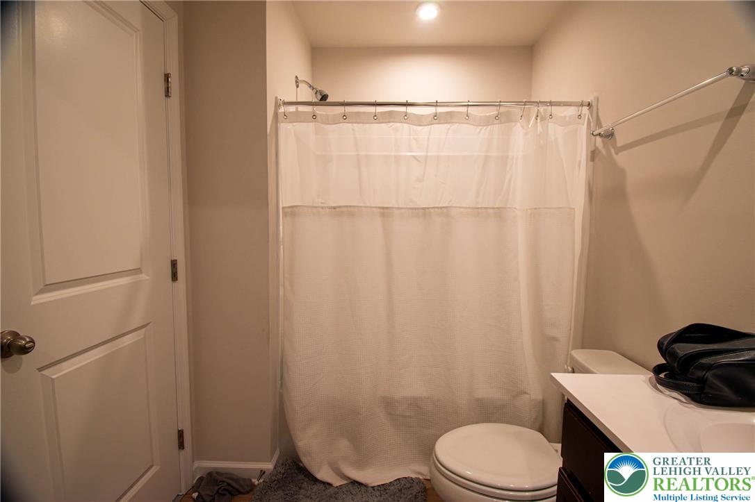 2118 Cross Country Road Northampton, PA 18067 - Photo 27 of 34