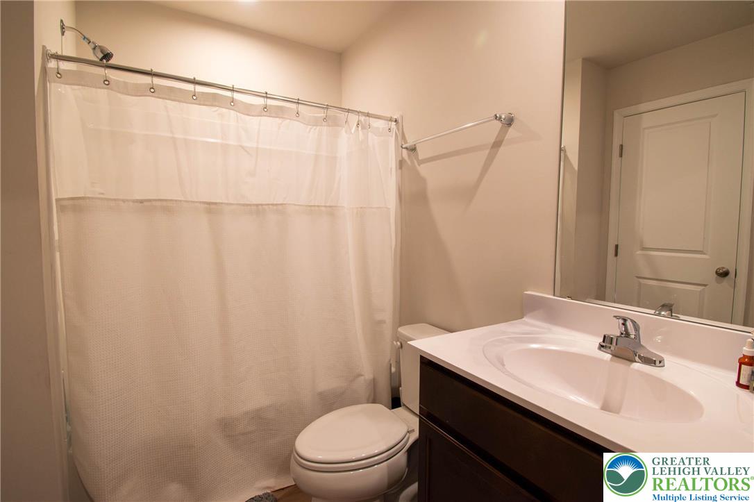 2118 Cross Country Road Northampton, PA 18067 - Photo 28 of 34