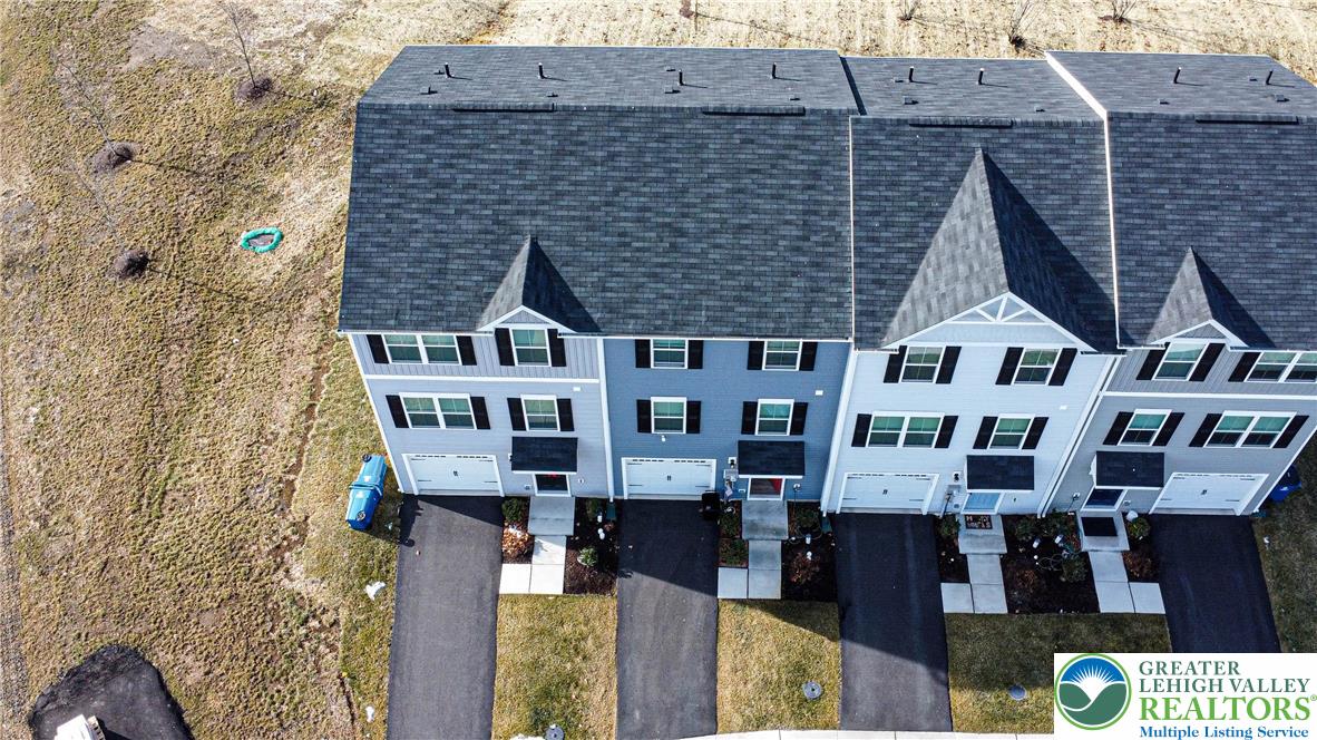 2118 Cross Country Road Northampton, PA 18067 - Photo 3 of 34